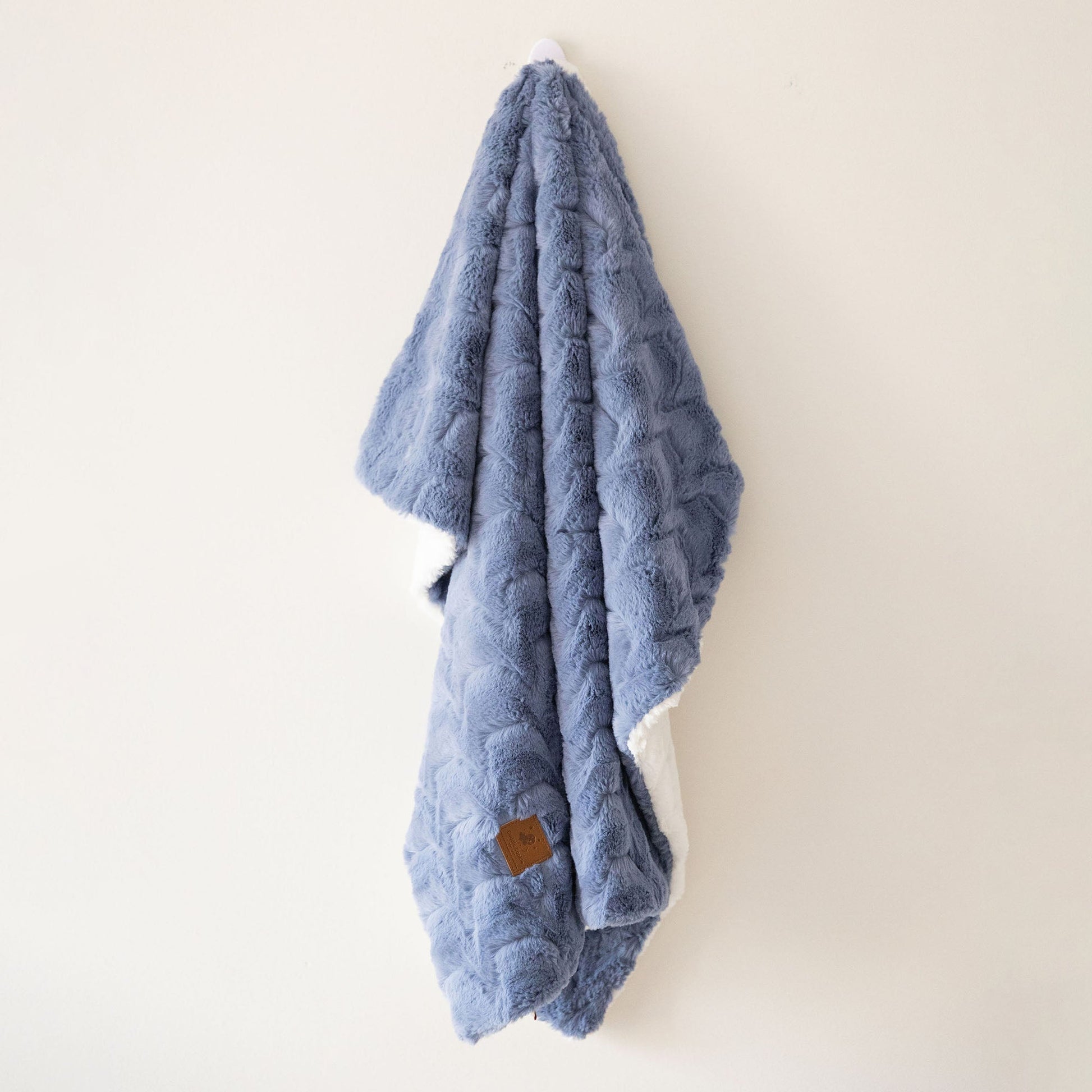 Super Cozy Blue Zig - Zag Fur Blanket - Eva Essentials