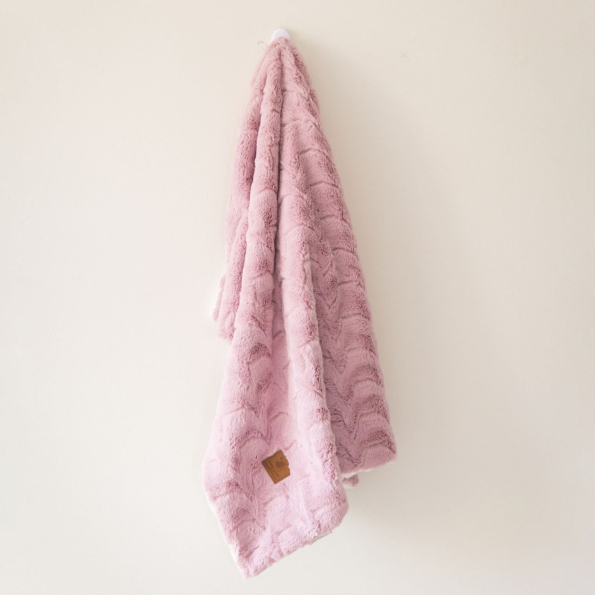 Super Cozy Pink Zig - Zag Fur Blanket - Eva Essentials