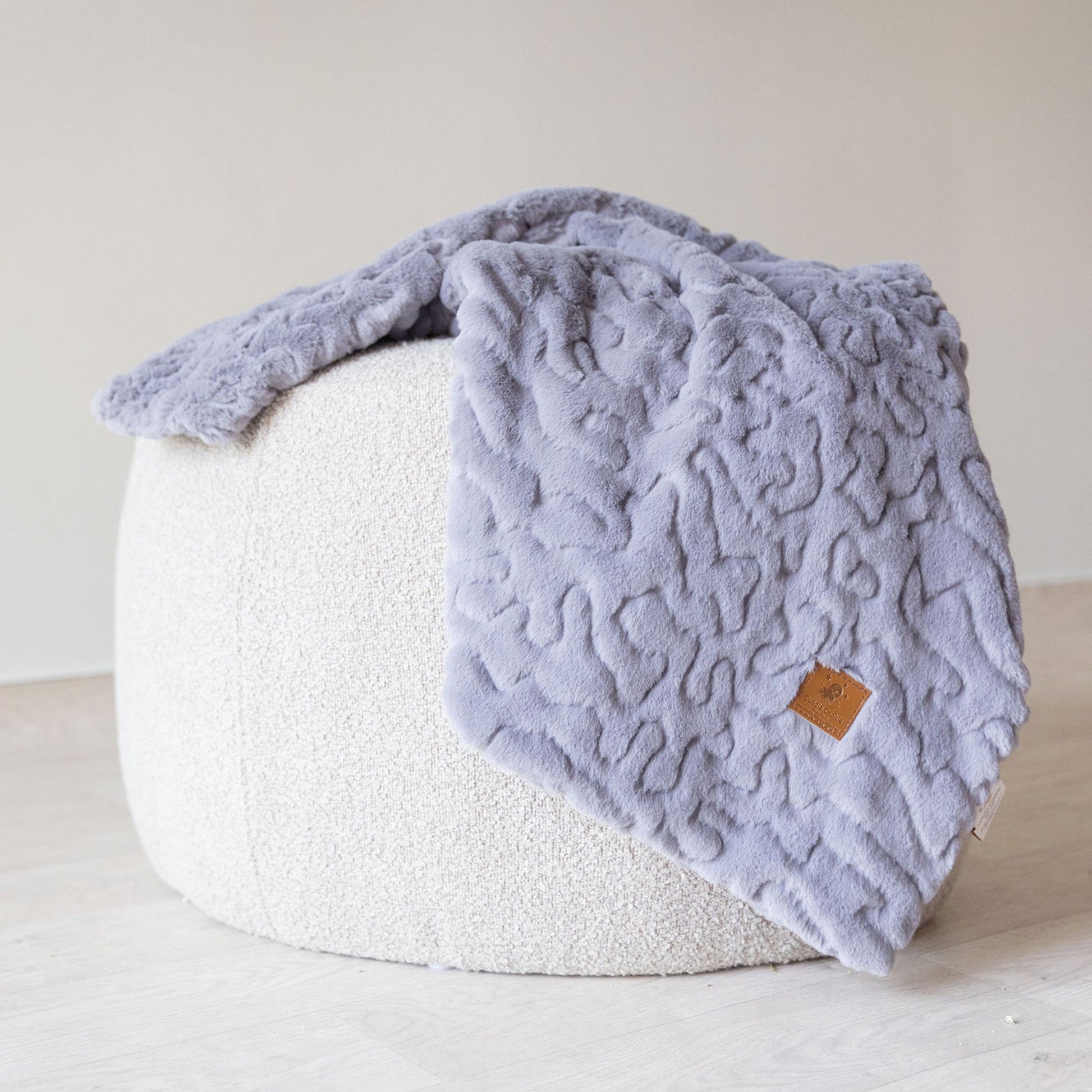Ultra - Soft Solid Grey Fur Blanket - Eva Essentials