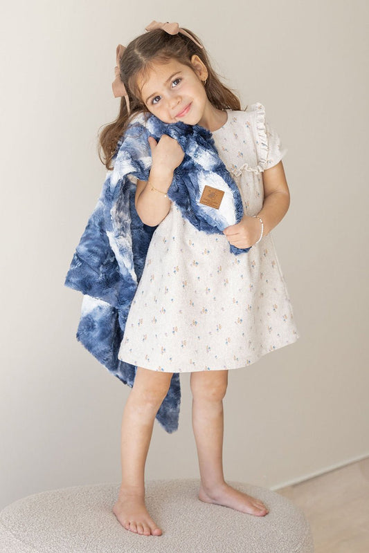 Ultra - Plush Blue Tie Dye Fur Blanket - Eva Essentials