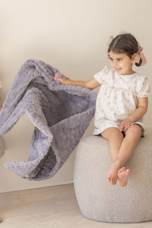 Ultra - Soft Solid Grey Fur Blanket - Eva Essentials