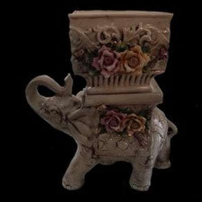 Capodimonte Elephant with Sware Box on Top - Eva Essentials